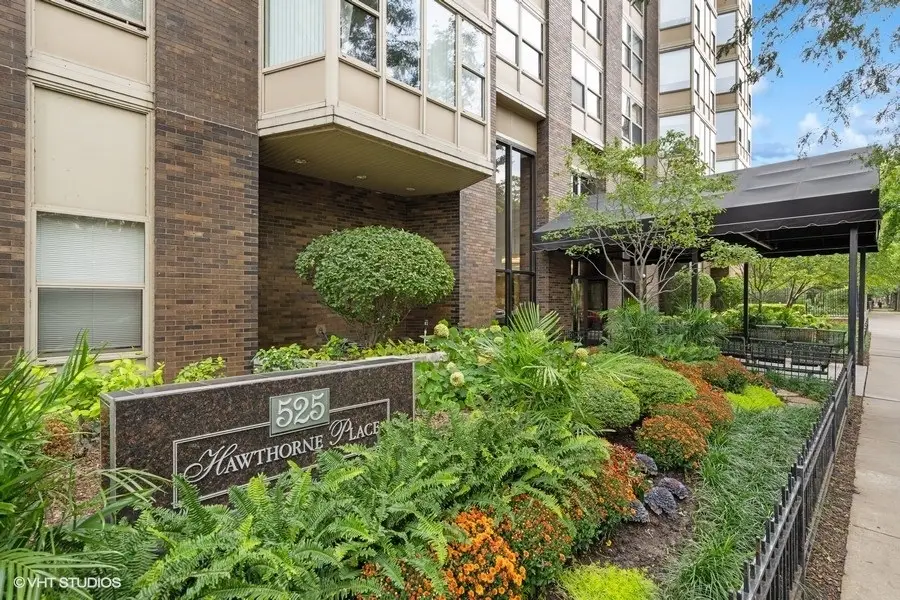 525 W Hawthorne Place #2407, Chicago, IL 60657 - #2