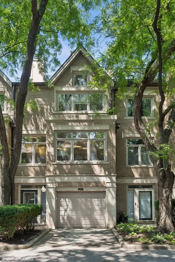 2740 N Janssen Avenue, Chicago, IL 60614 - #1