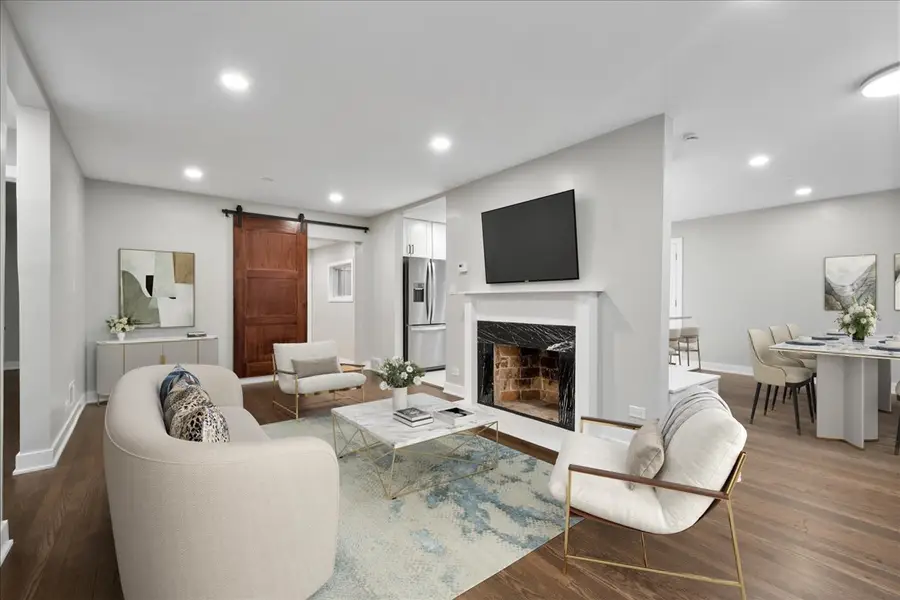 7087 N Mcalpin Avenue, Chicago, IL 60646 - #2