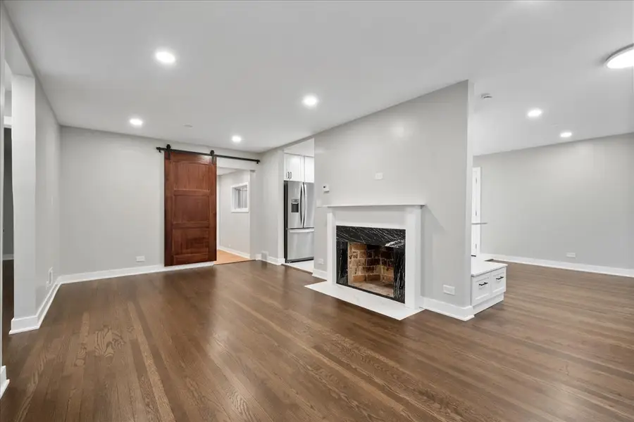 7087 N Mcalpin Avenue, Chicago, IL 60646 - #3