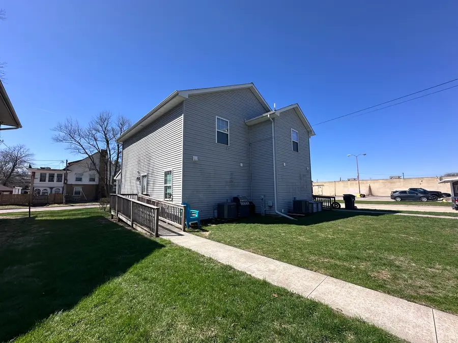 1012 W 4th Street, Sterling, IL 61081 - #3