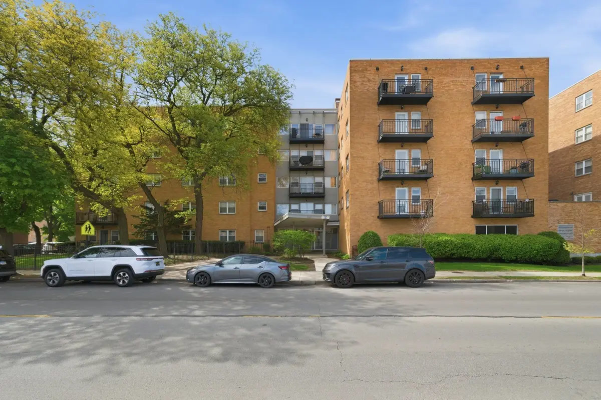 2501 W Bryn Mawr Avenue #308, Chicago, IL 60659 - #1