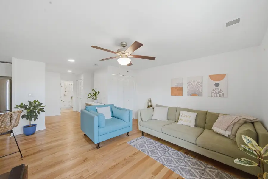 2501 W Bryn Mawr Avenue #308, Chicago, IL 60659 - #3