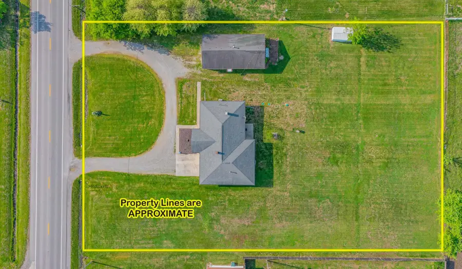 2705 S Broadway Avenue, Salem, IL 62881 - #3