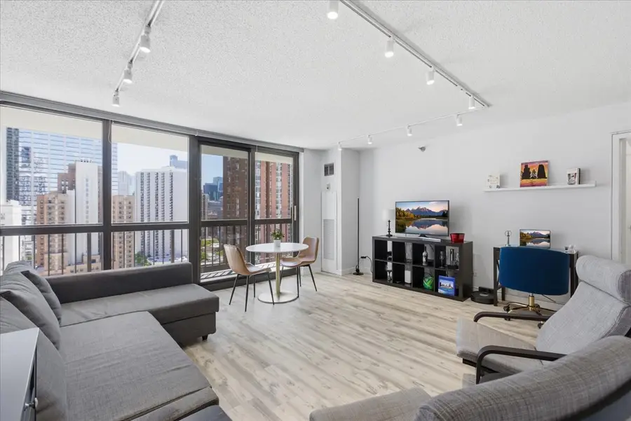 33 W Delaware Place #19E, Chicago, IL 60610 - #2