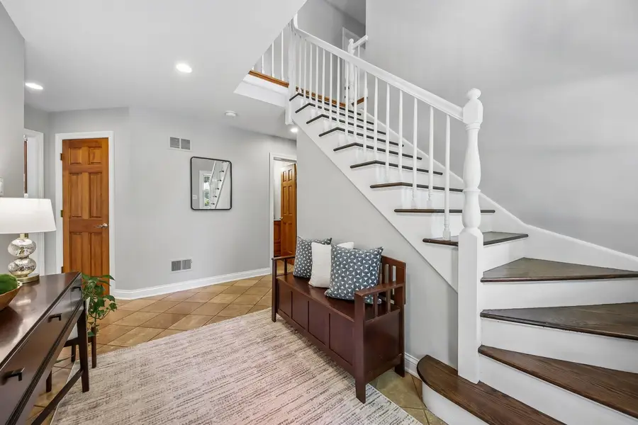 15460 W Wildwood Court, Libertyville, IL 60048 - #2