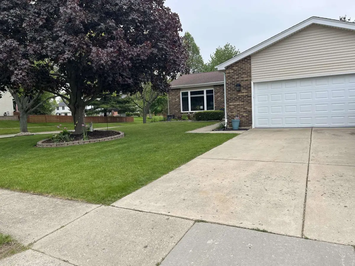 3301 W Bretons Drive, McHenry, IL 60050 - #1