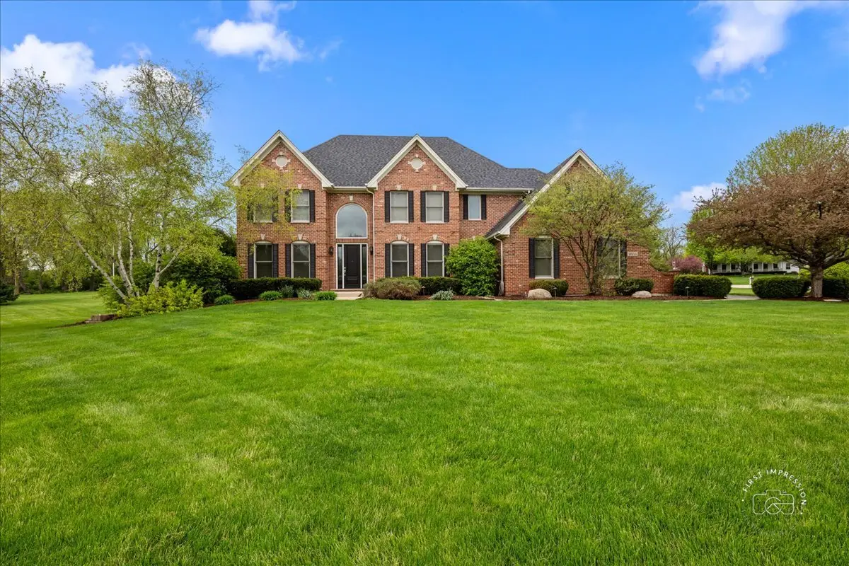38W535 Red Bay Court, Saint Charles, IL 60175 - #1