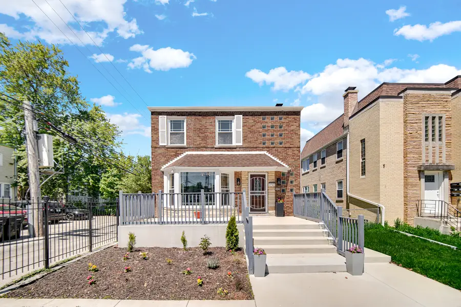 2744 W Catalpa Avenue, Chicago, IL 60625 - #2
