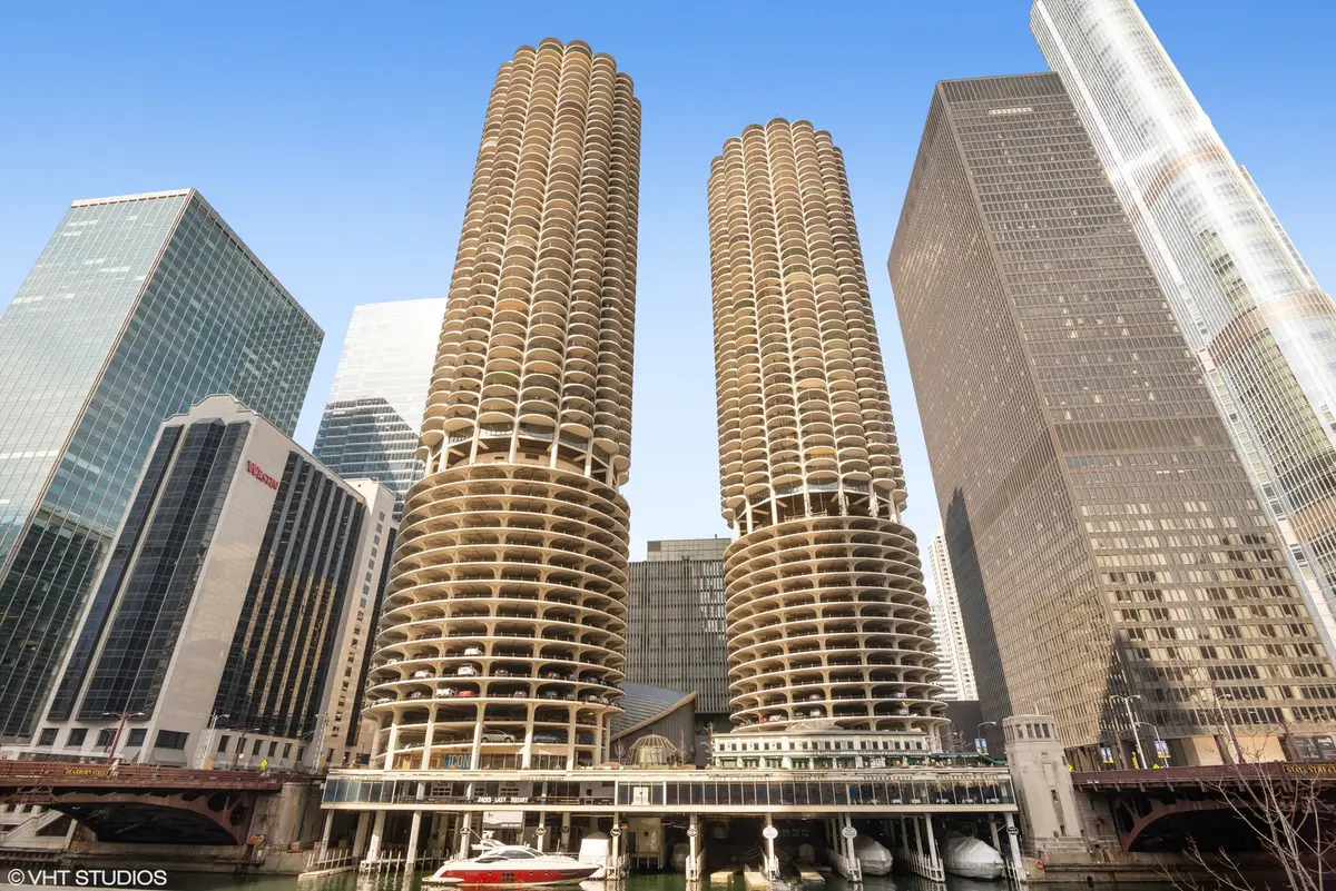 300 N State Street #2527, Chicago, IL 60654 - #1