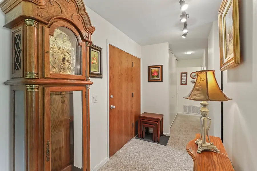 6000 Oakwood Drive #3H, Lisle, IL 60532 - #3