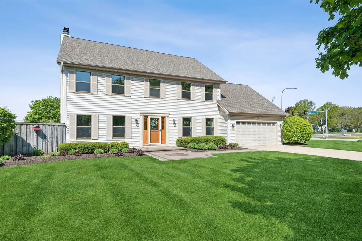 2001 Lakeview Court, Naperville, IL 60565 - #1