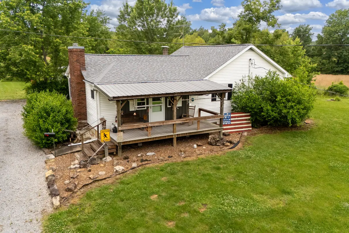 6687 Route 166, Creal Springs, IL 62922 - #1