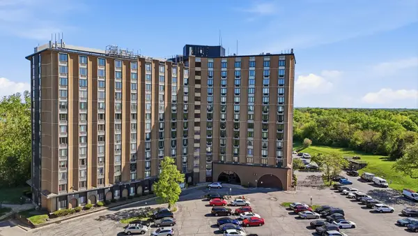 1 Renaissance Place #816, Palatine, IL 60067