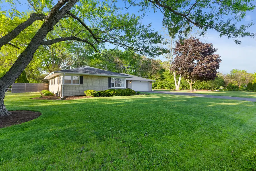 415 Maplewood Drive, Sycamore, IL 60178 - #3