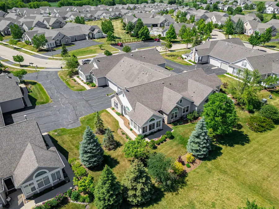 638 Handel Lane, Woodstock, IL 60098 - #3