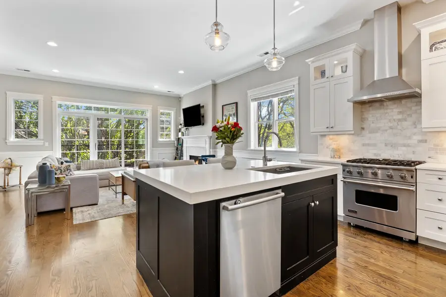 3252 N Seminary Avenue #3, Chicago, IL 60657 - #3