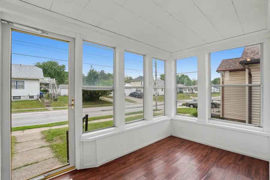 1606 W Lombard Street, Davenport, IA 52804 - #3