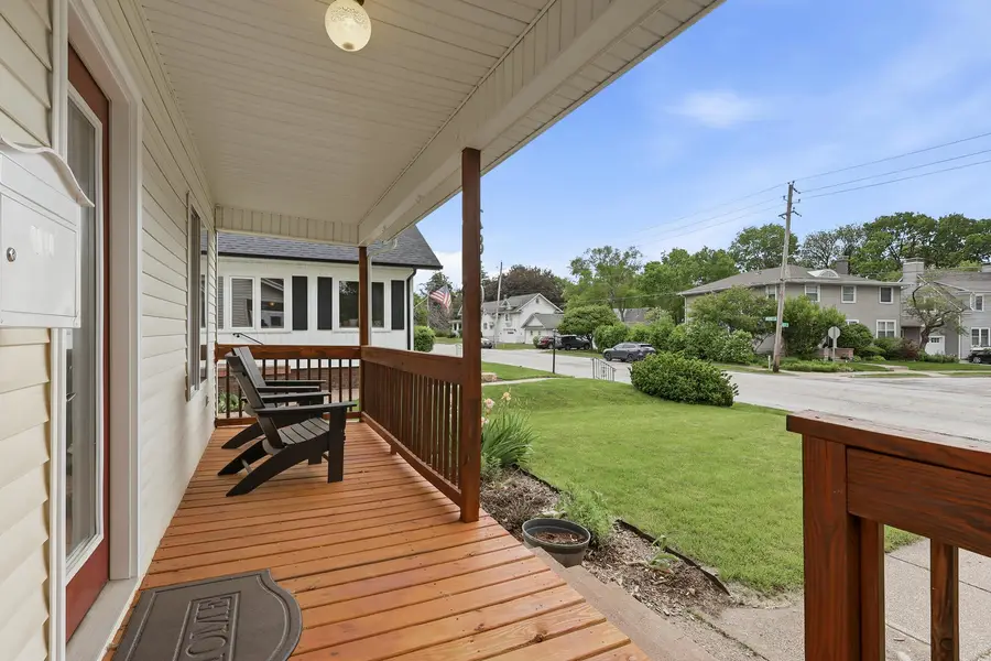 2810 Middle Road, Davenport, IA 52803 - #2