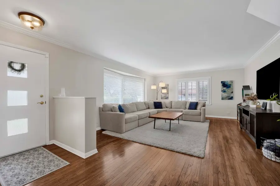61 Harris Avenue, Clarendon Hills, IL 60514 - #3