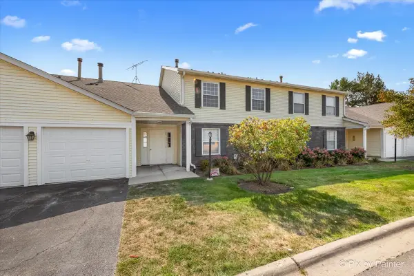 327 Newport Lane #B2, Bartlett, IL 60103