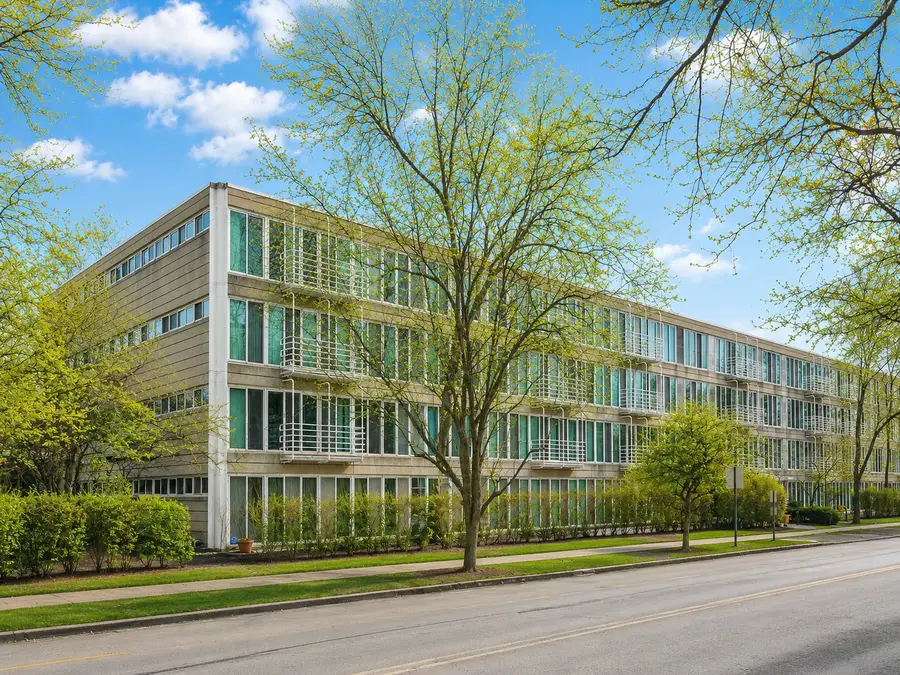 2555 Gross Point Road #202, Evanston, IL 60201 - #2