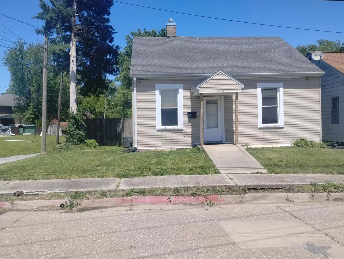 200 E Chestnut Street, Anna, IL 62906 - #1