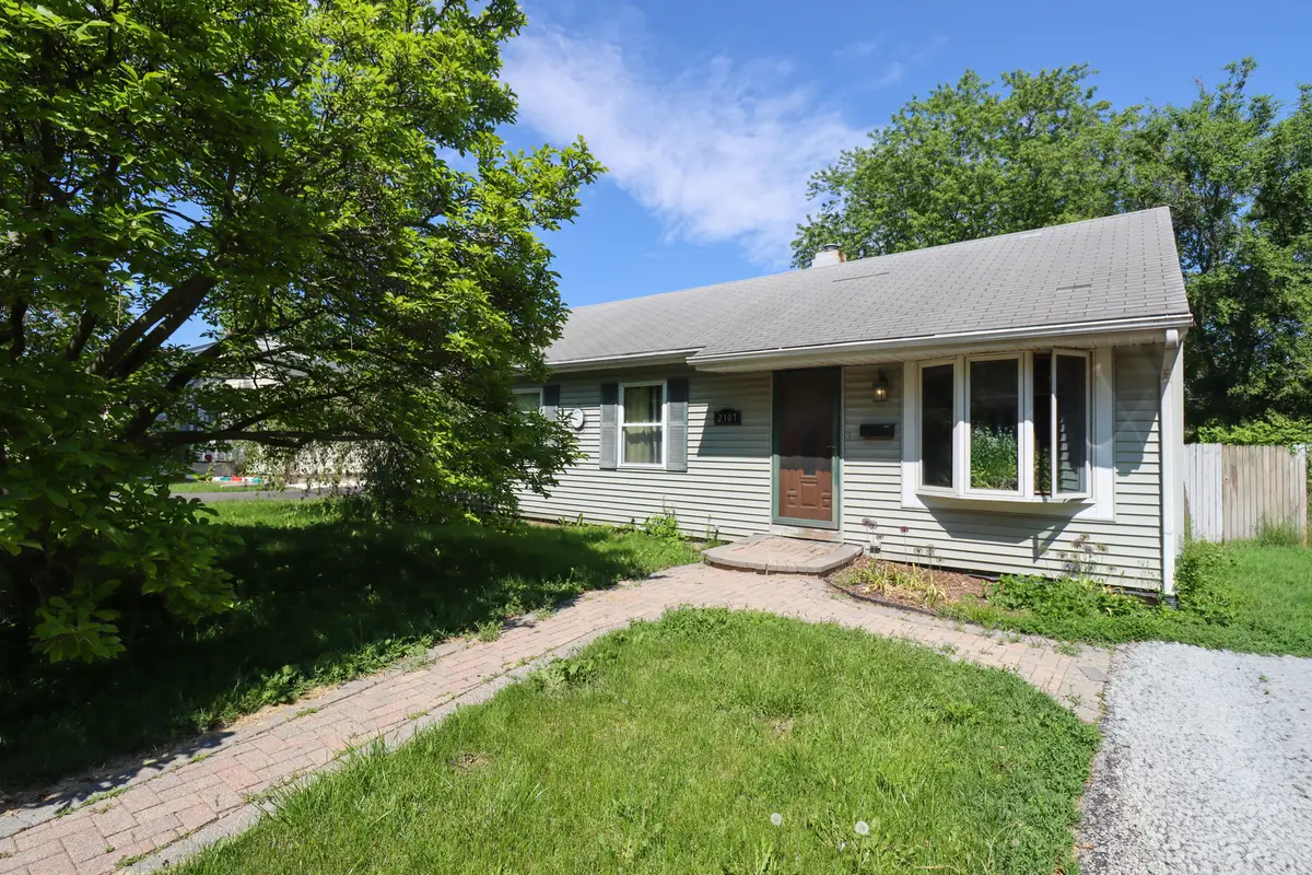 2107 Hermon Avenue, Zion, IL 60099 - #1