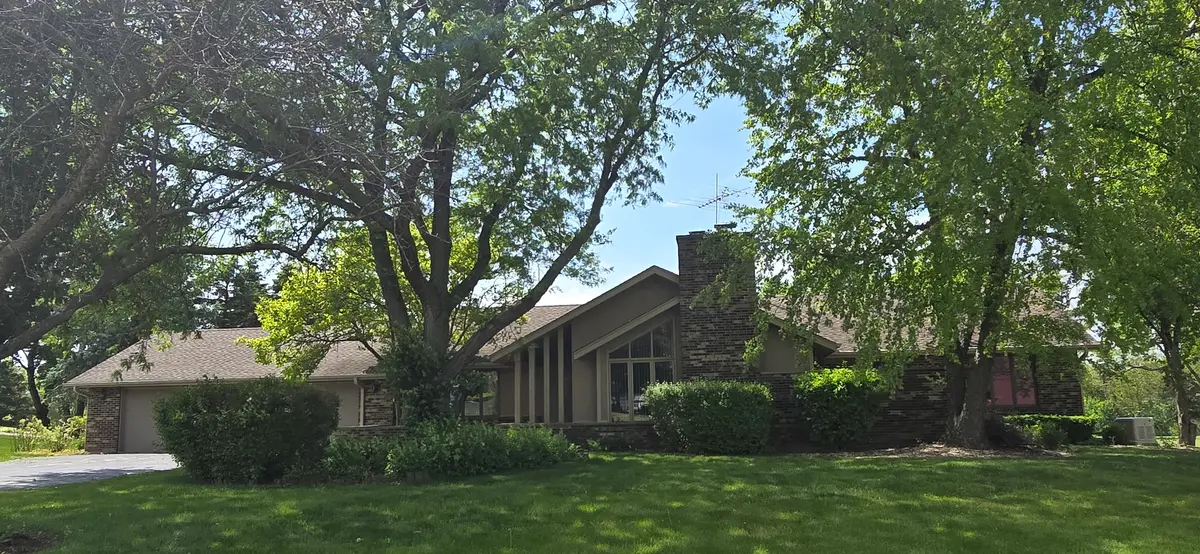 12N320 Jackson Drive, Elgin, IL 60124 - #1