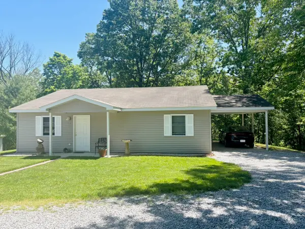 42 Butler Lane, Makanda, IL 62958