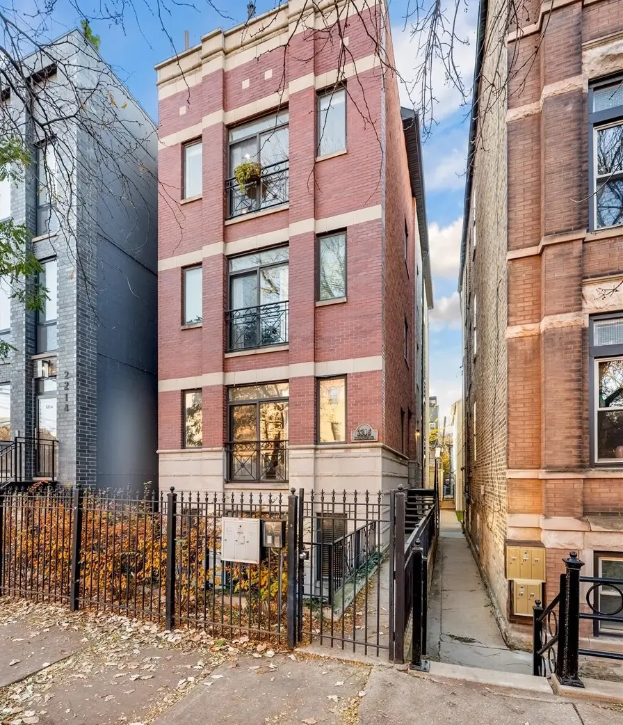 2216 N Hamilton Avenue #3, Chicago, IL 60647 - #1