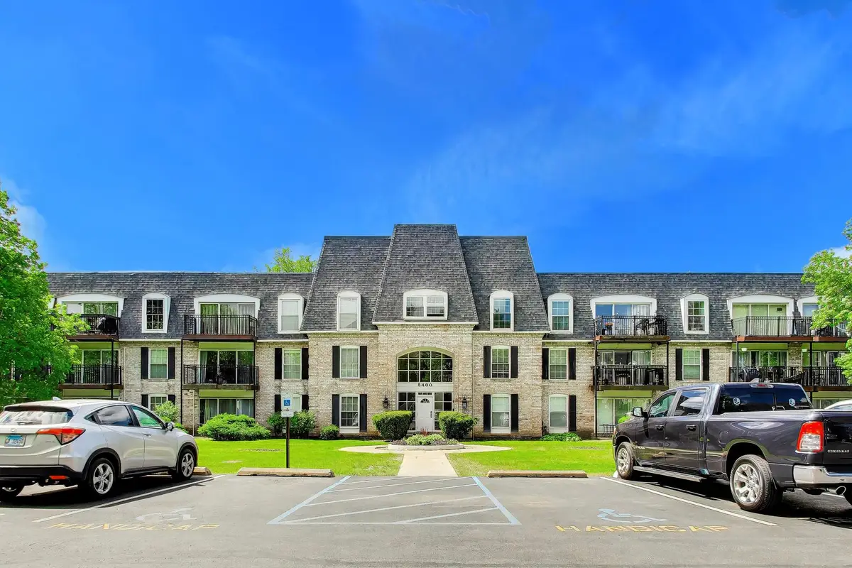 5400 Carriageway Drive #103, Rolling Meadows, IL 60008 - #1