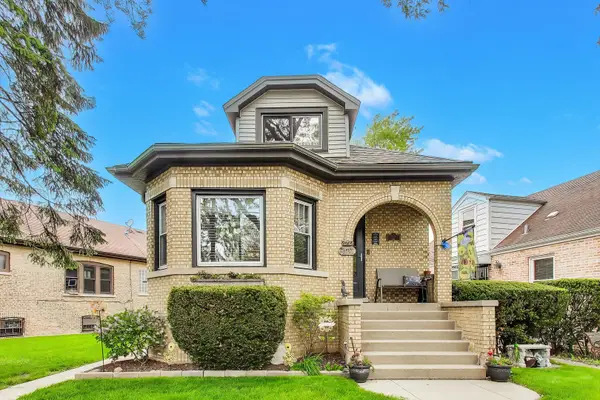 6732 W Rascher Avenue, Chicago, IL 60656