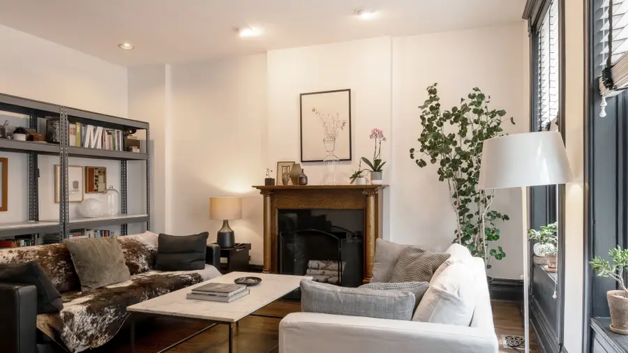 808 W Buckingham Place #1, Chicago, IL 60657 - #3