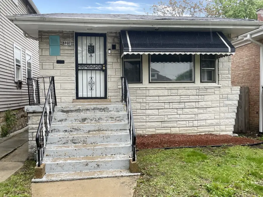 8907 S Parnell Avenue, Chicago, IL 60620 - #2