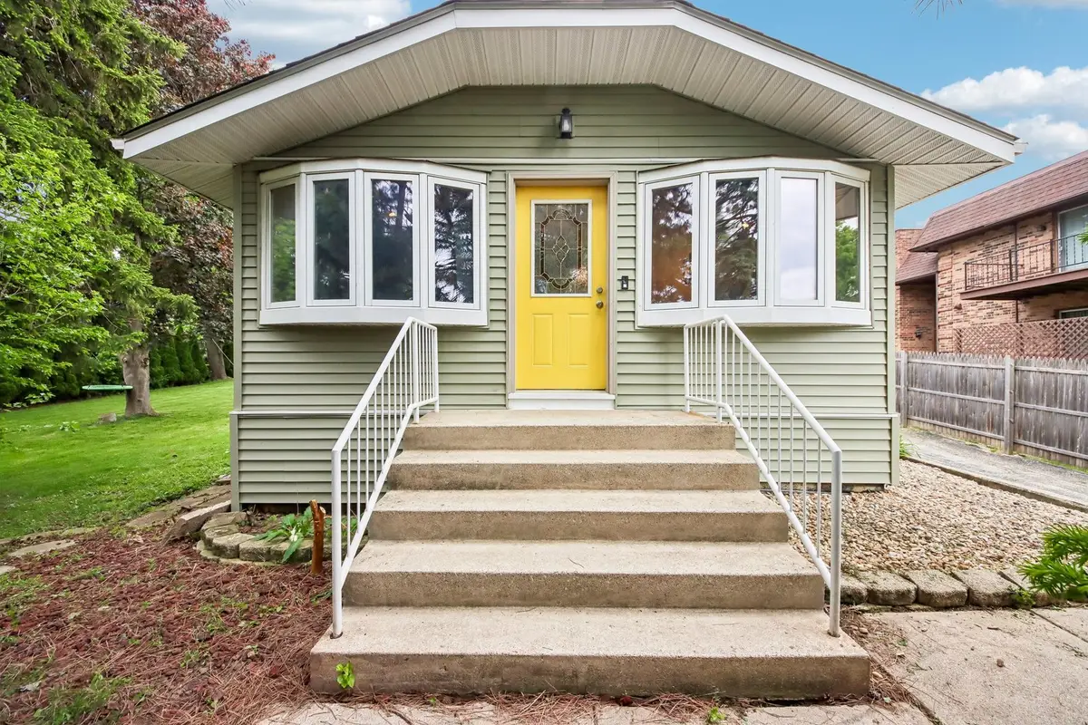 117 E 55th Street, Westmont, IL 60559 - #1