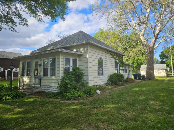407 4th Avenue, Rock Falls, IL 61071