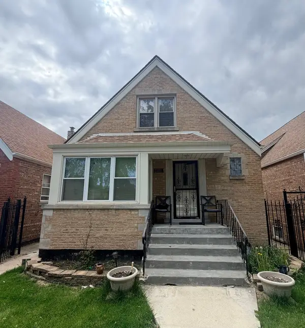 4736 S Campbell Avenue, Chicago, IL 60632