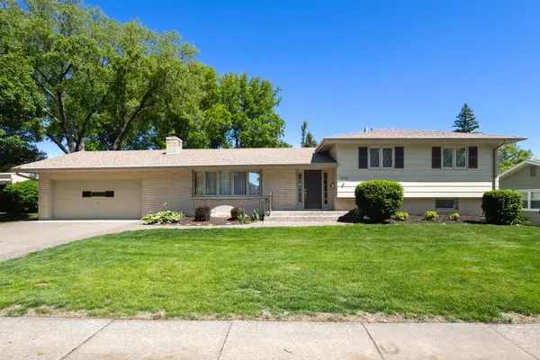 2430 E Columbia Avenue, Davenport, IA 52803
