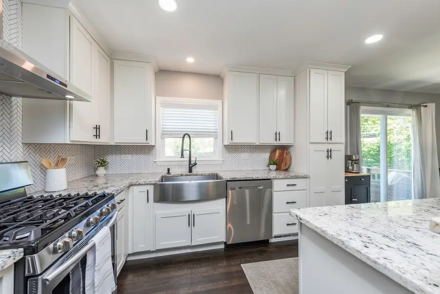 2308 Carriage Lane, Lindenhurst, IL 60046 - #3