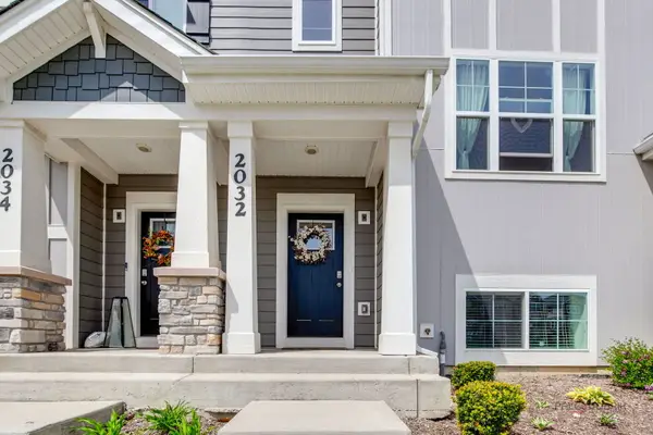 2032 Yellowstone Boulevard, Mundelein, IL 60060