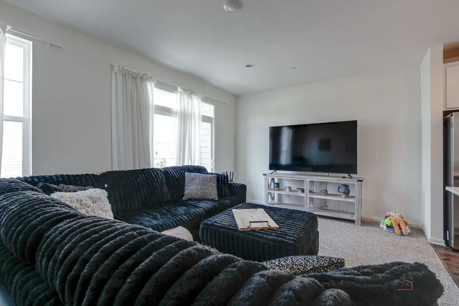 2032 Yellowstone Boulevard, Mundelein, IL 60060 - #2