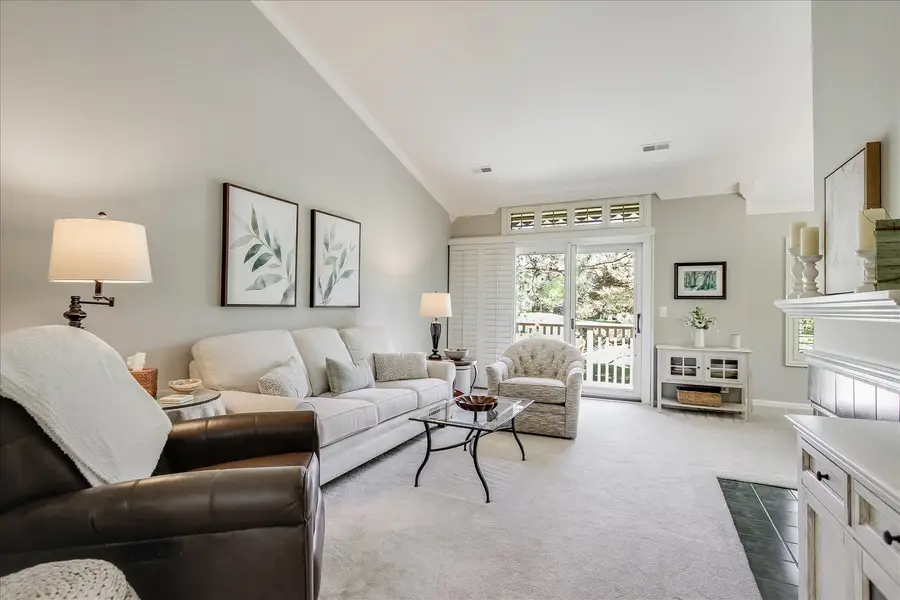 669 Golf Lane #669, Lake Barrington, IL 60010 - #2