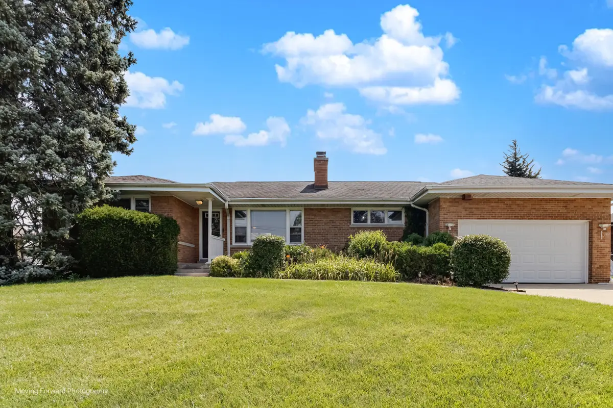 125 N Oak Leaf Drive, Addison, IL 60101 - #1