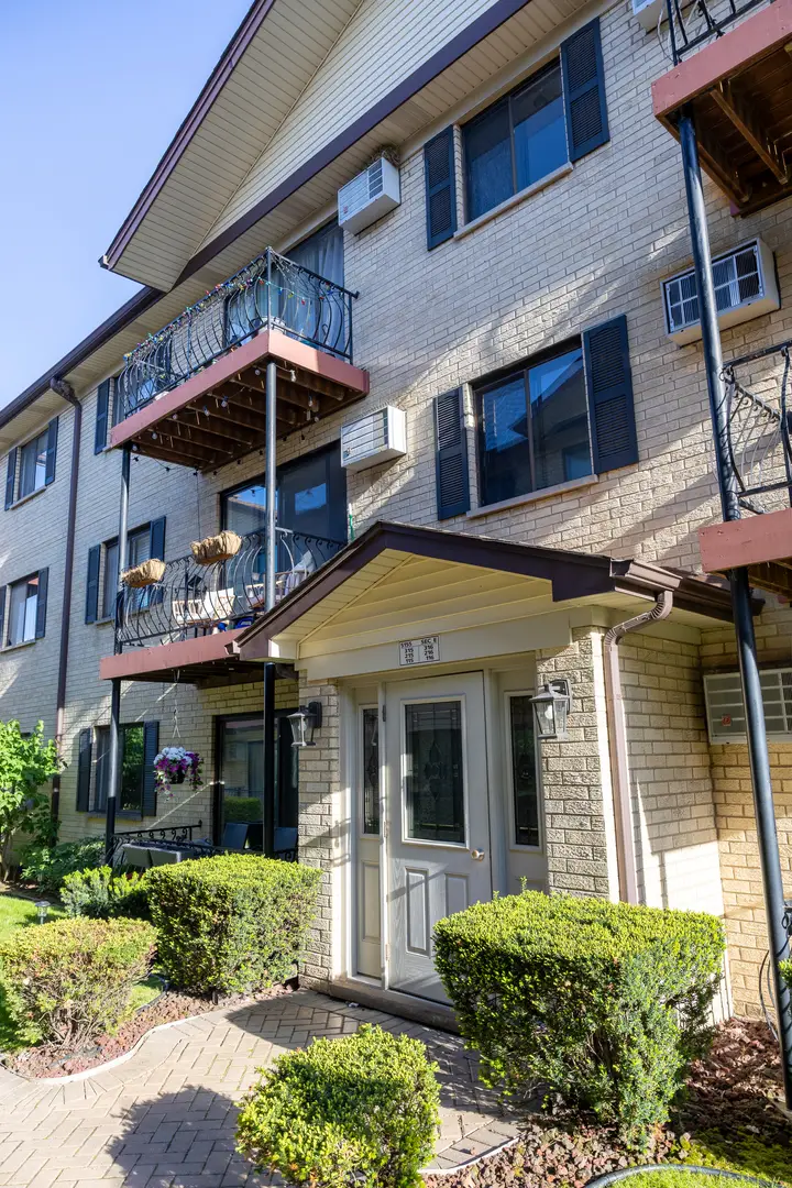 5155 N East River Road #215E, Chicago, IL 60656 - #2