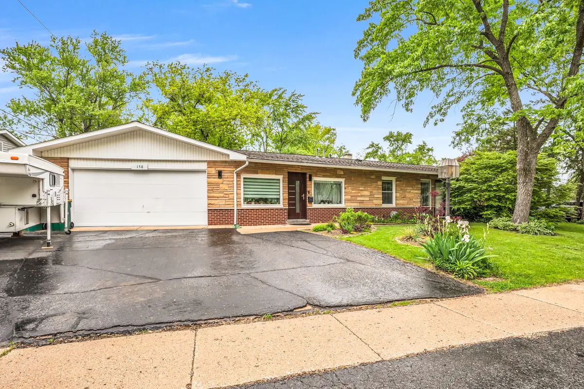 158 St Marys Parkway, Buffalo Grove, IL 60089 - #1