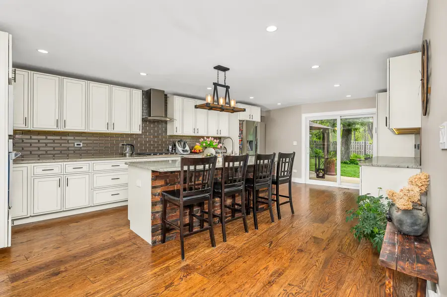 158 St Marys Parkway, Buffalo Grove, IL 60089 - #3