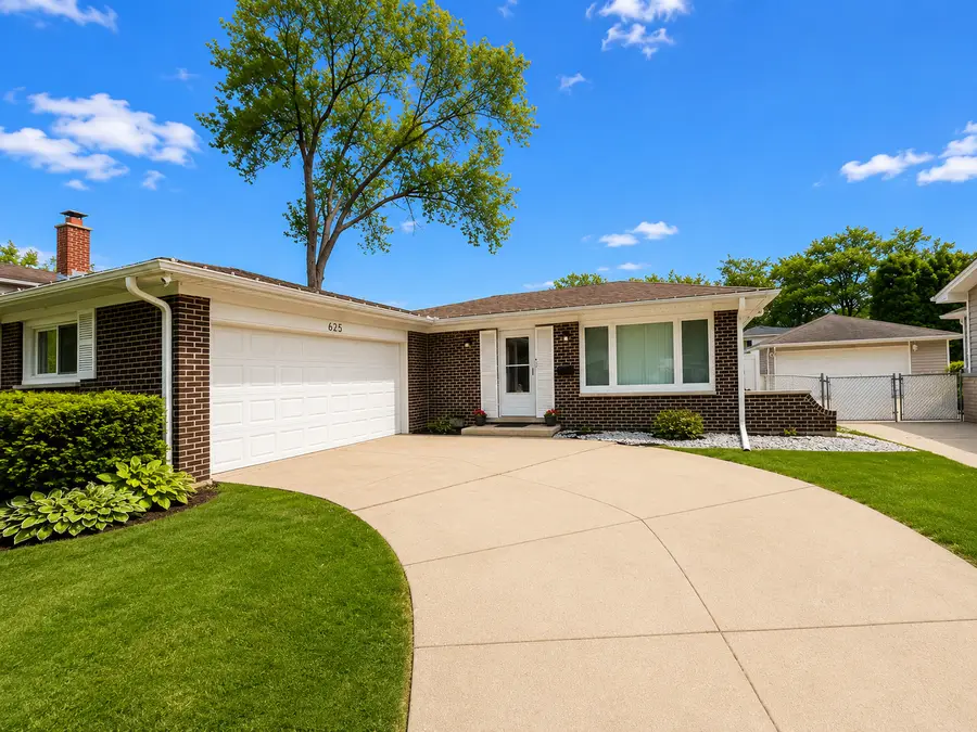 625 Devonshire Drive, Des Plaines, IL 60018 - #3