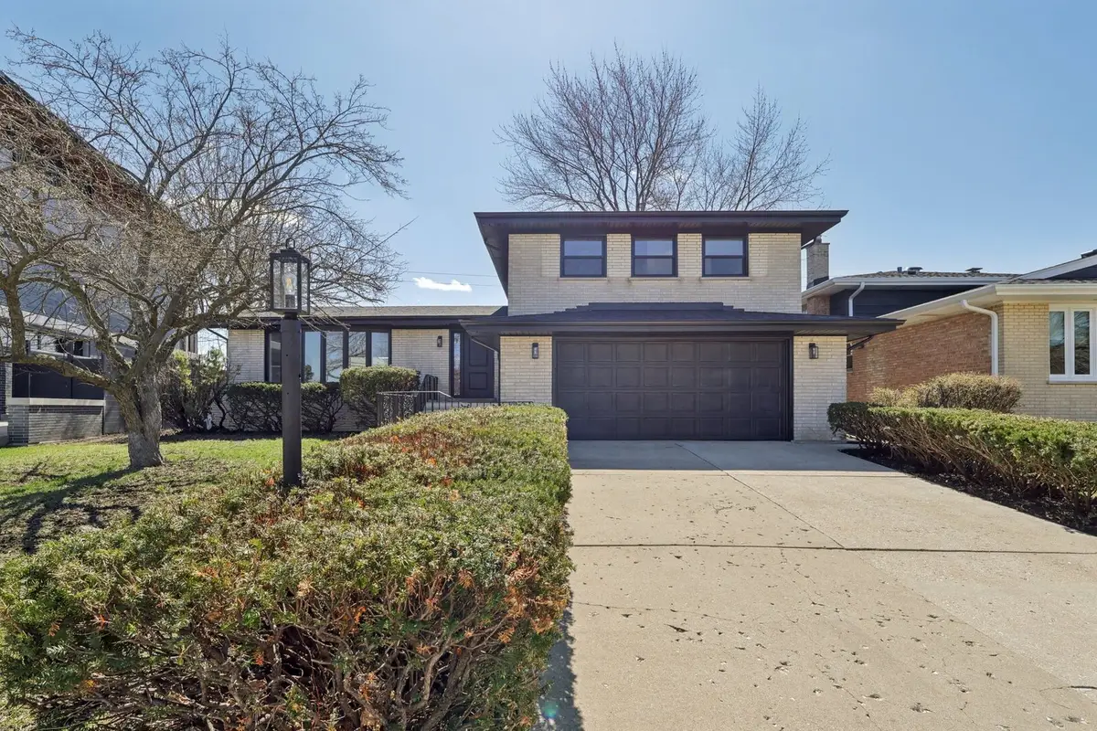 8135 W Rascher Avenue, Chicago, IL 60656 - #1