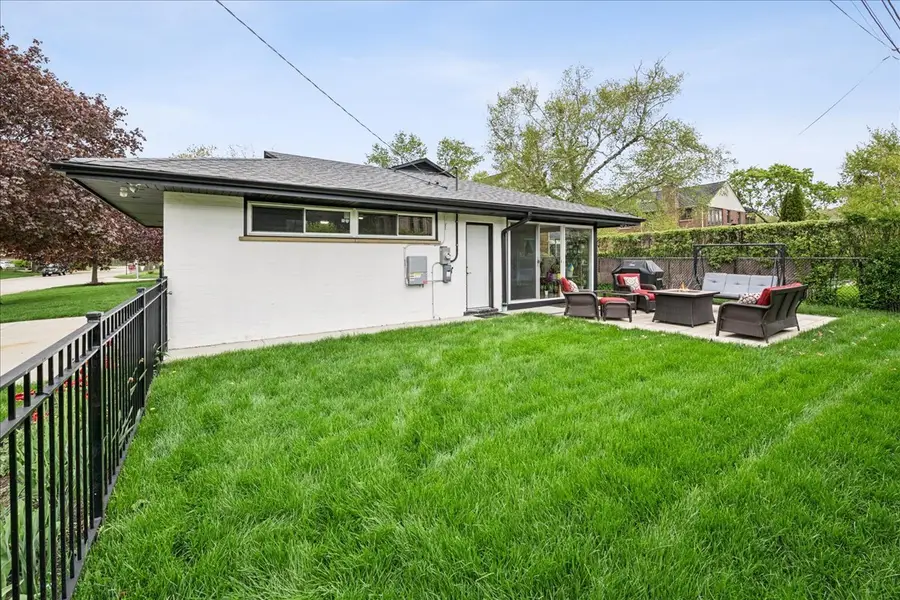4720 W Albion Avenue, Lincolnwood, IL 60712 - #3